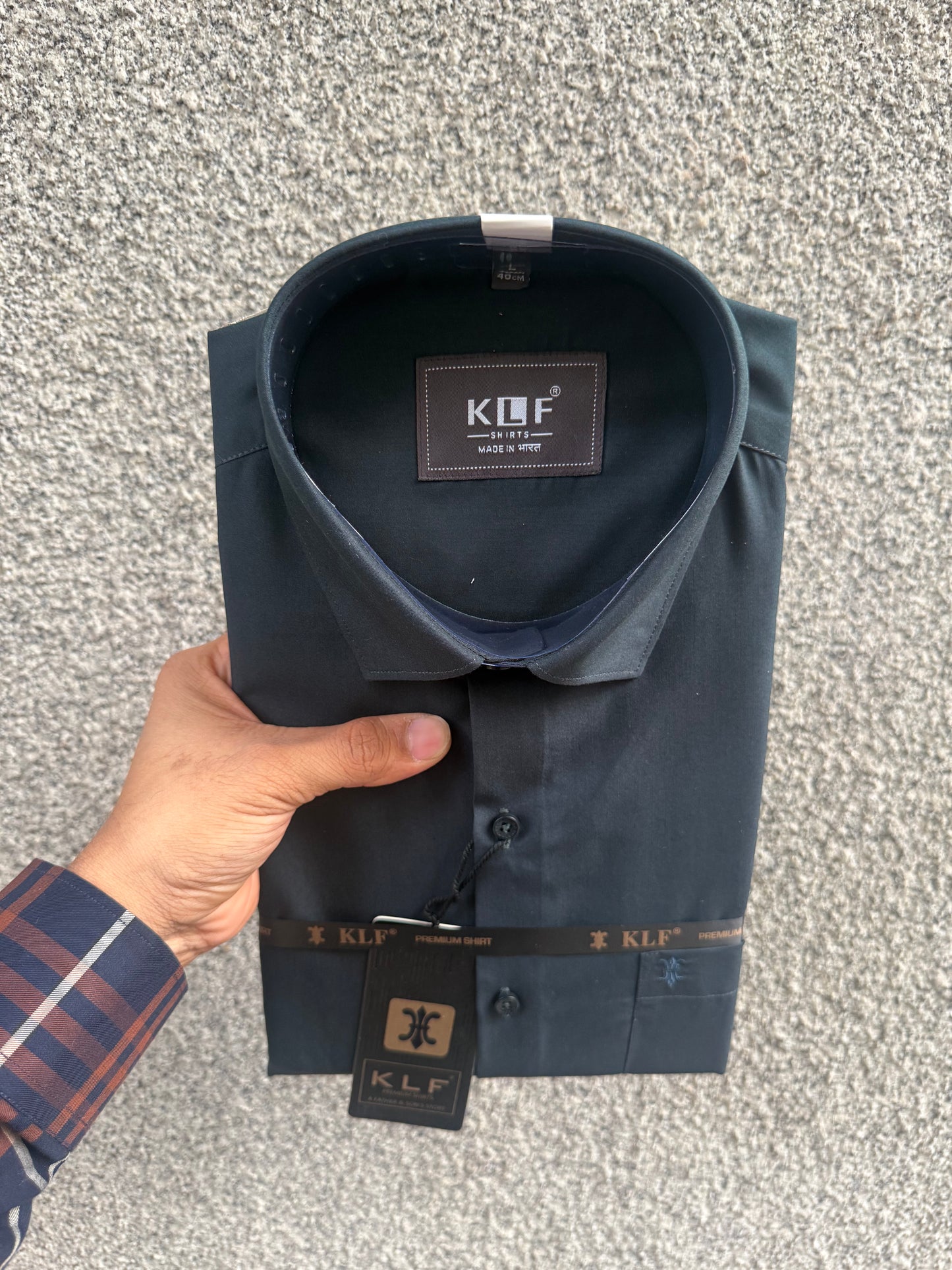 Pack of 4 sophisticated